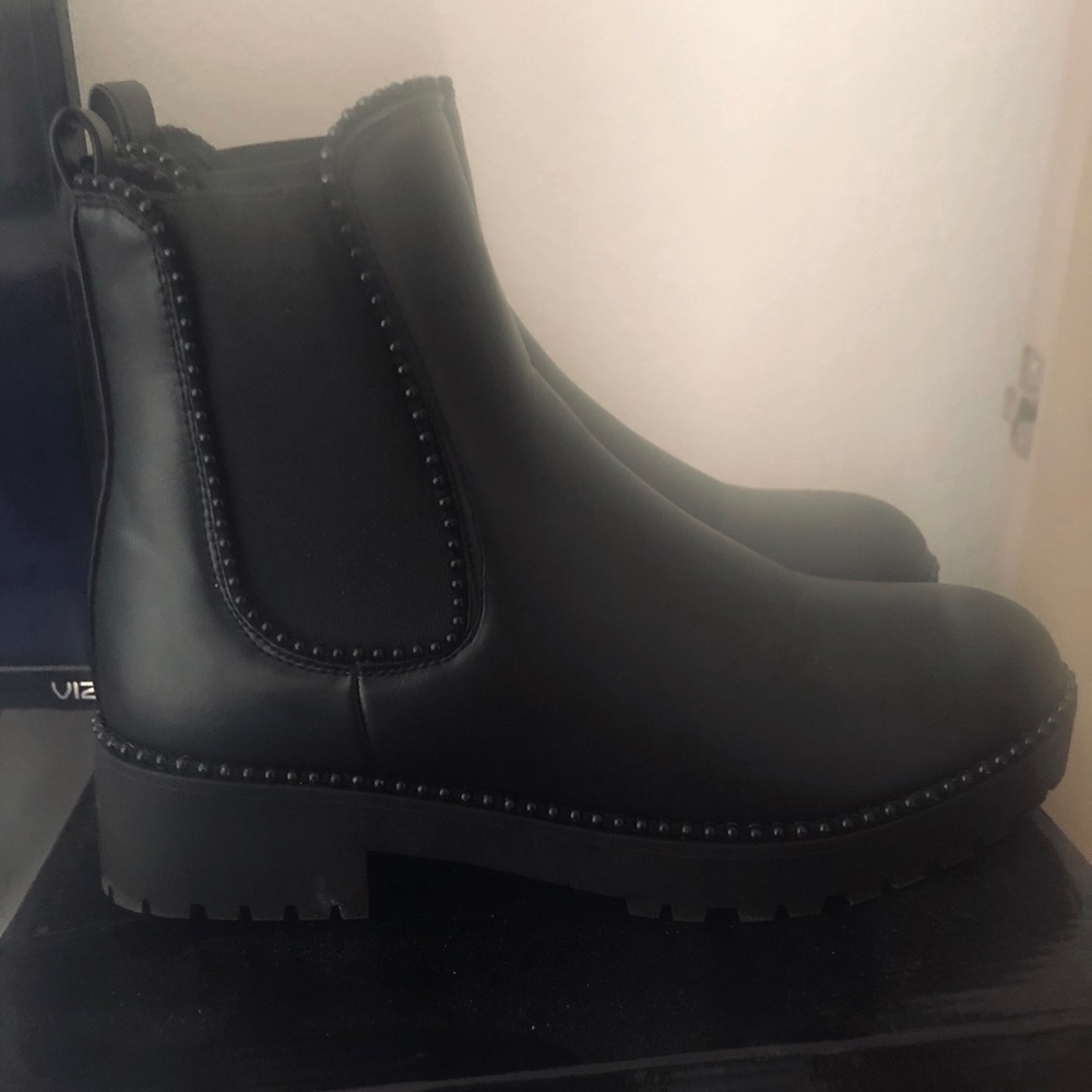 PrettyLittleThing Chelsie Boots